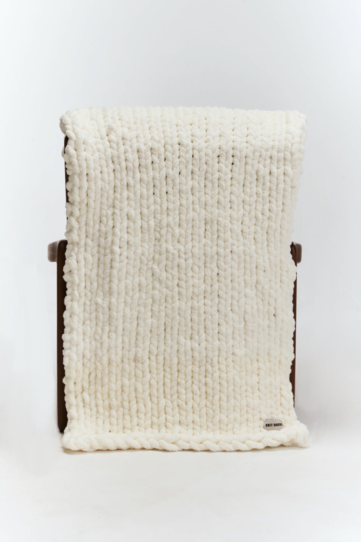 CHUNKY YARN BLANKET(BUTTER MILK)